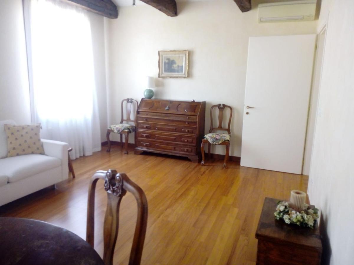 La Mansarda Apartment เวนิส ภายนอก รูปภาพ
